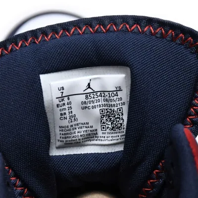 Air Jordan 1 Mid SE 'USA'