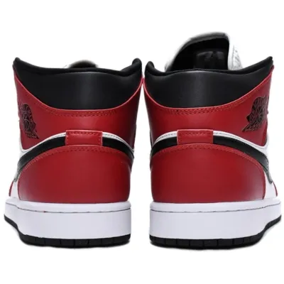 Air Jordan 1 Mid 'Chicago Black Toe'