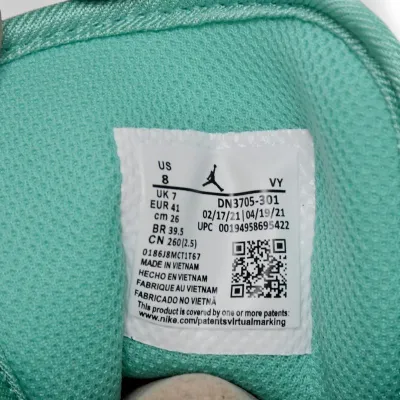 Air Jordan 1 Low SE 'New Emerald'