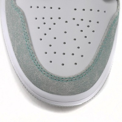 Air Jordan 1 Low SE 'New Emerald'