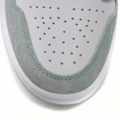 Air Jordan 1 Low SE 'New Emerald'
