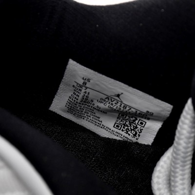 Air Jordan 11 Retro Low 'Concord Bred'