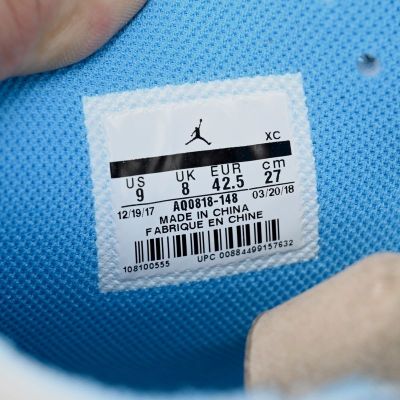 Off-White x Air Jordan 1 'UNC'