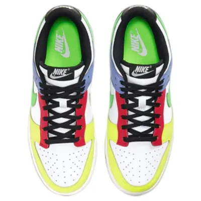Nike Dunk Low 'Green Strike' (W)