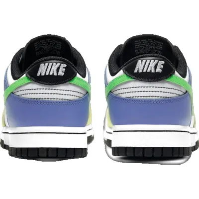 Nike Dunk Low 'Green Strike' (W)