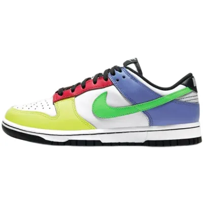 Nike Dunk Low 'Green Strike' (W)