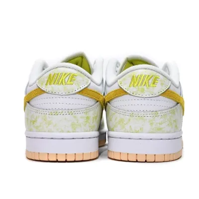 Nike Dunk Low 'Yellow Strike' (W)