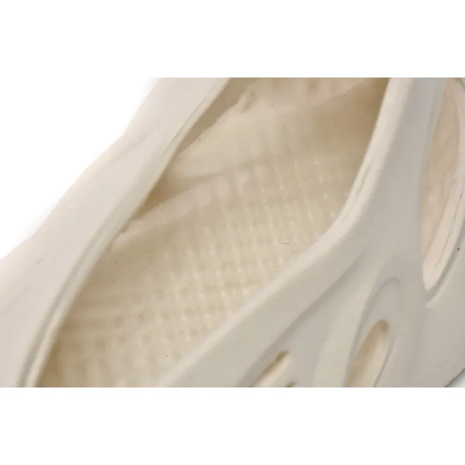 adidas Yeezy Foam RNNR Ararat (Top Quality)