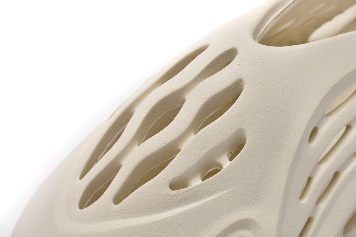 adidas Yeezy Foam RNNR Ararat (Top Quality)