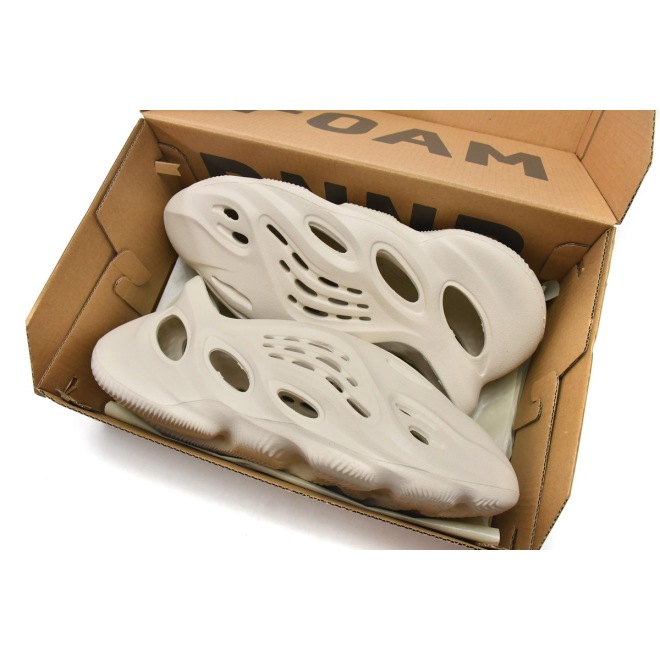 adidas Yeezy Foam RNNR Sand (Top Quality)