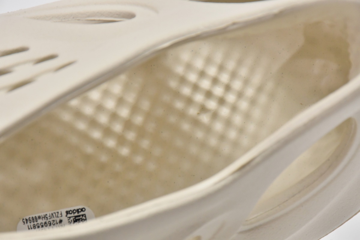 adidas Yeezy Foam RNNR Sand (Top Quality)