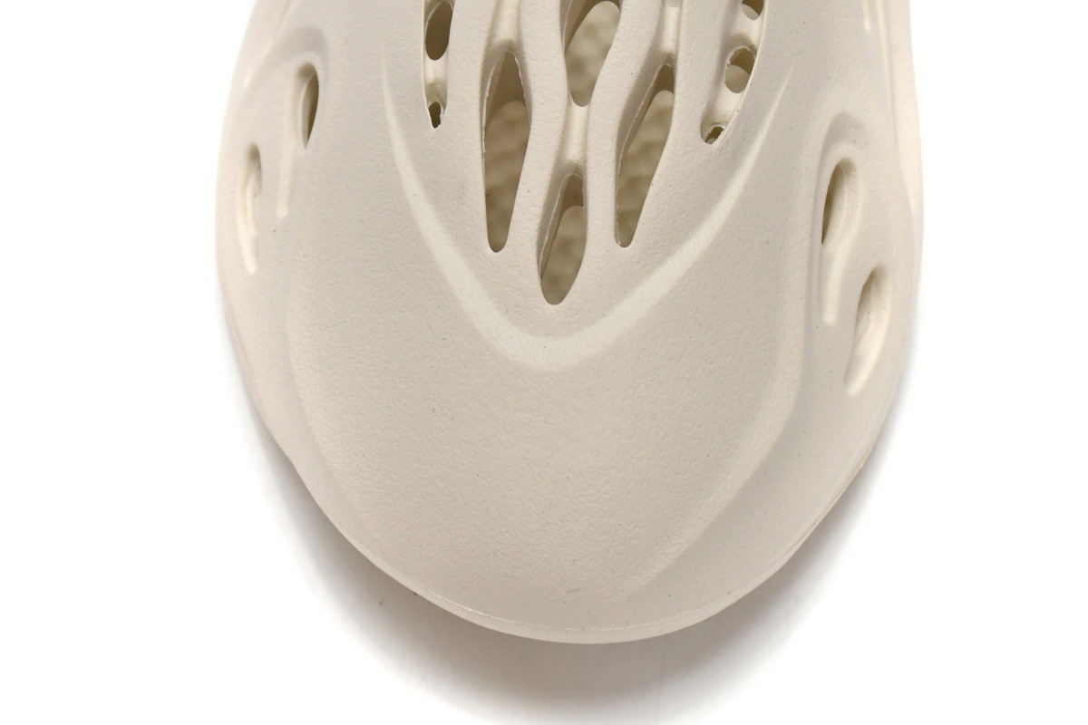 adidas Yeezy Foam RNNR Sand (Top Quality)