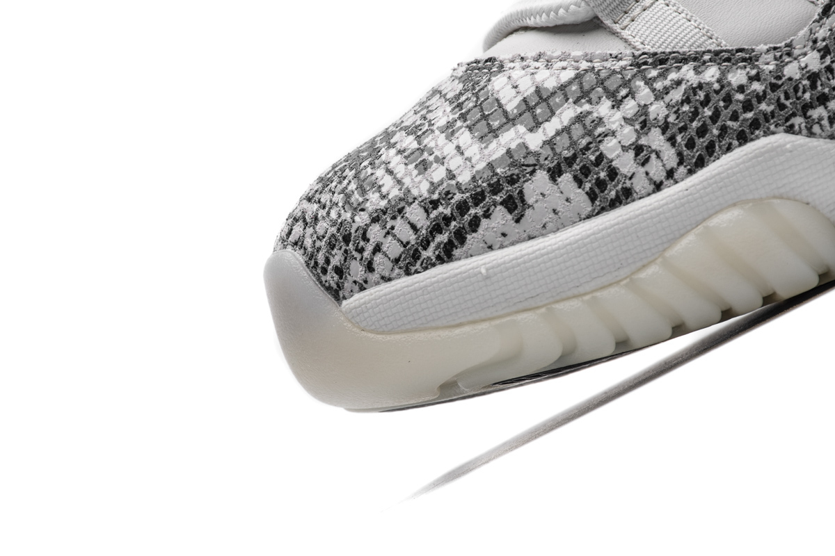 Jordan 11 Retro Low Snake Light Bone (Mid Quality)
