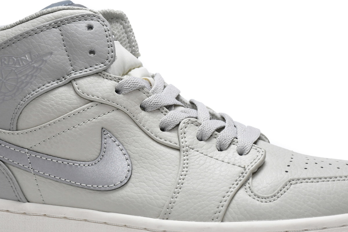 Jordan 1 Mid Light Bone (Mid Quality)