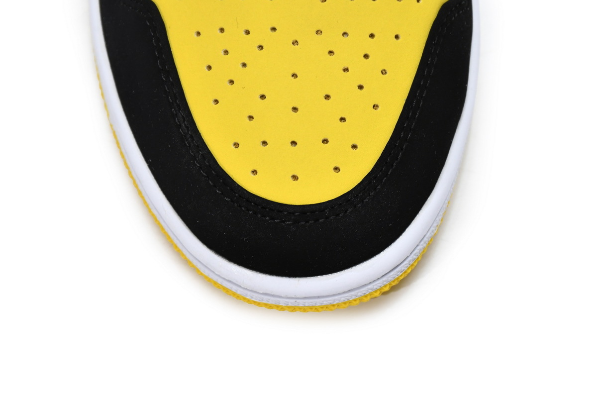 Jordan 1 Mid Yellow Toe Black (Mid Quality)