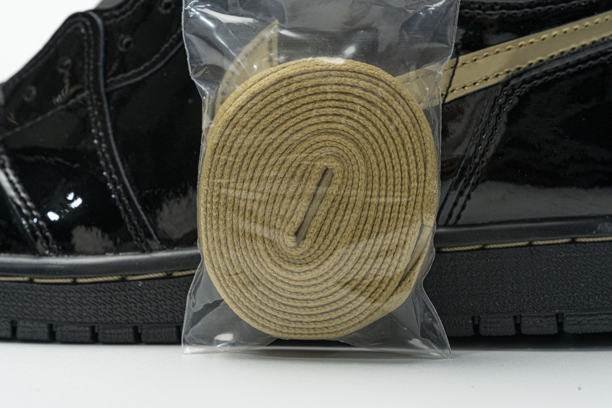 Jordan 1 Retro High Black Metallic Gold (2020) (Top Quality)