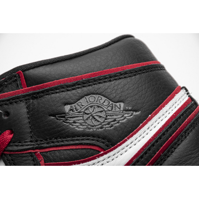 Jordan 1 Retro High Bloodline (Top Quality)