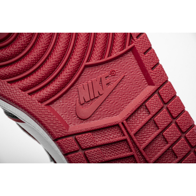 Jordan 1 Retro High Bloodline (Top Quality)
