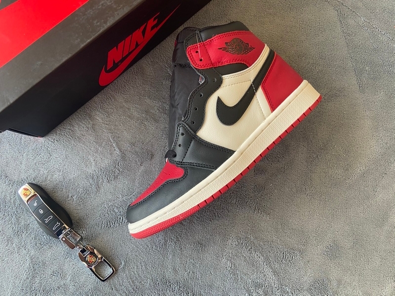 Jordan 1 Retro High Bred Toe (Mid Quality)