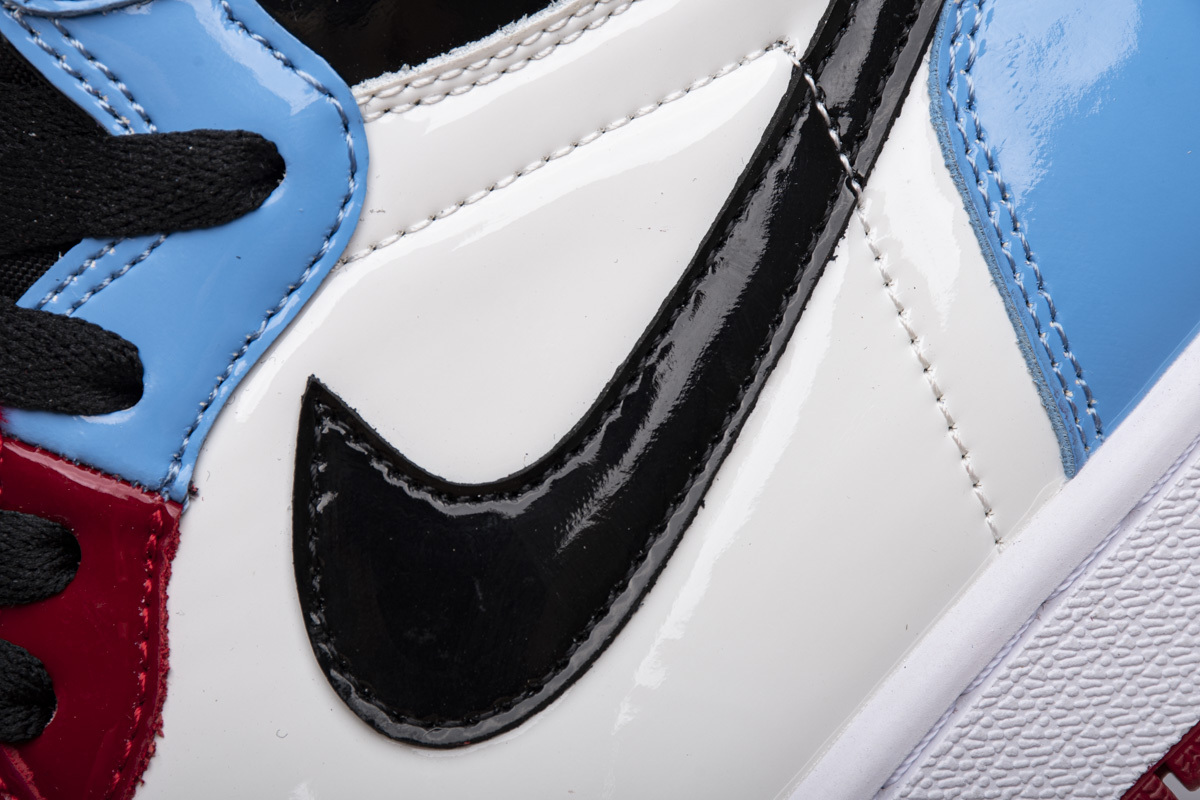 Jordan 1 Retro High Fearless UNC Chicago (Mid Quality)