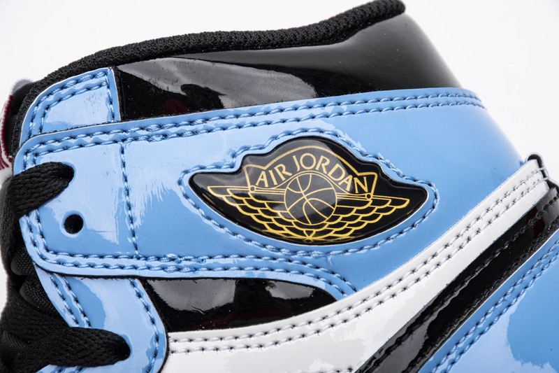 Jordan 1 Retro High Fearless UNC Chicago (Top Quality)