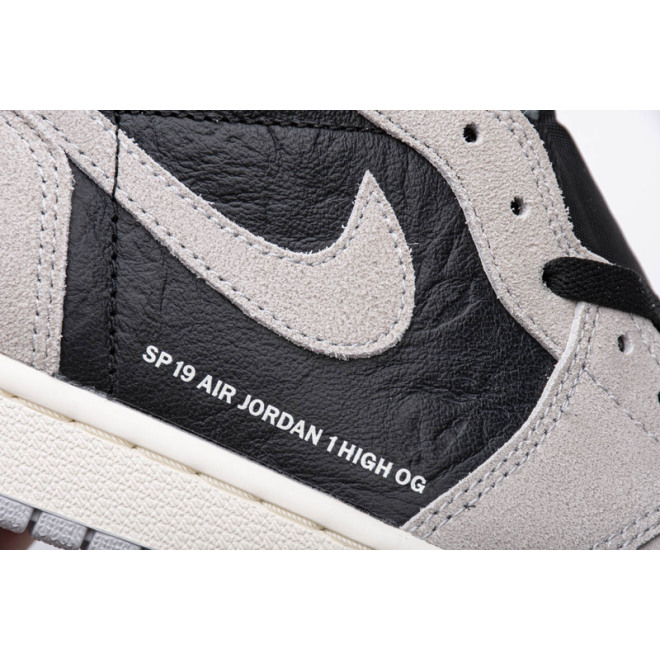 Jordan 1 Retro High Neutral Grey Hyper Crimson (Top Quality)