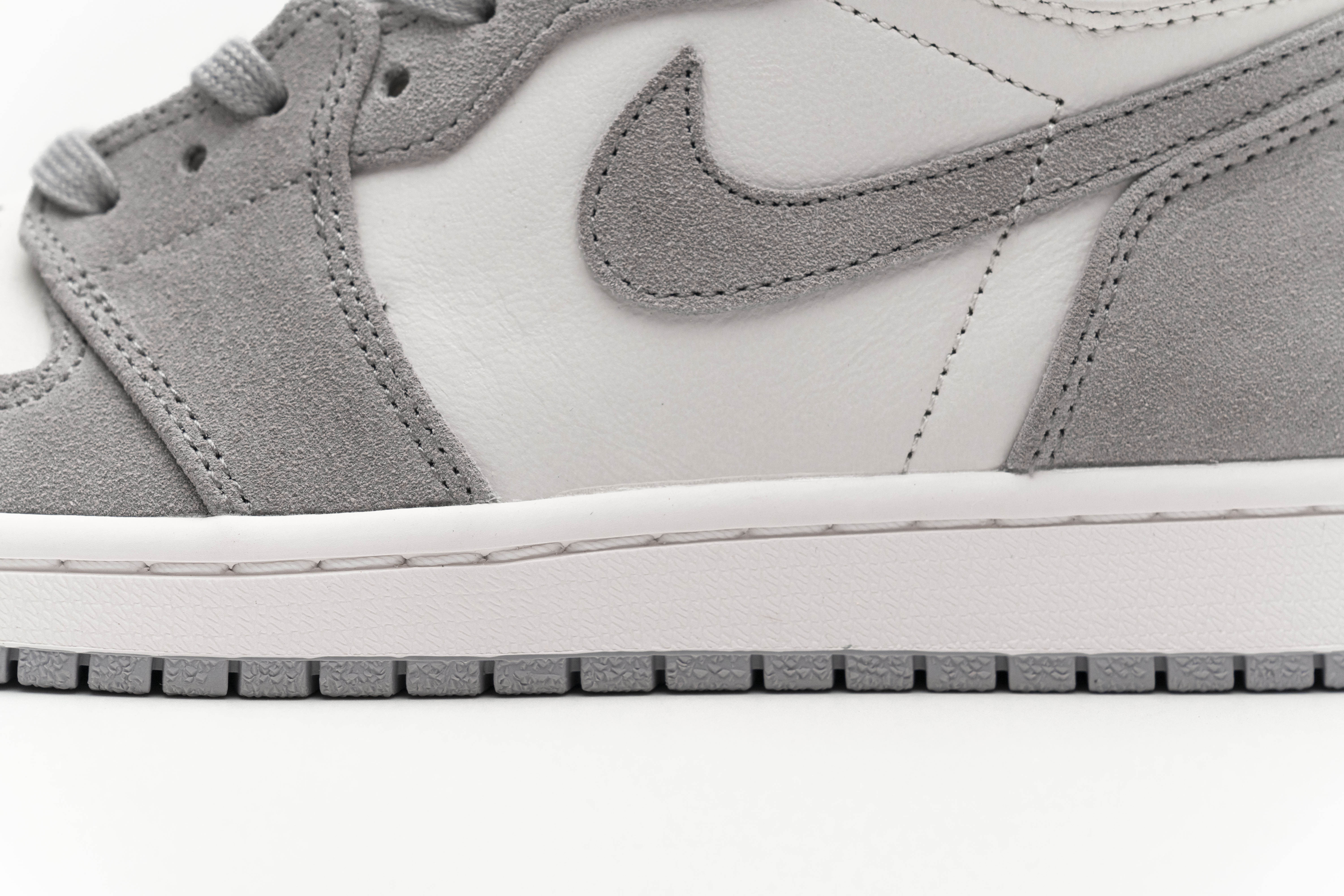 Jordan 1 Retro High Pale Ivory (W) (Mid Quality)