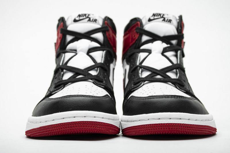 Jordan 1 Retro High Satin Black Toe (W) (Top Quality)