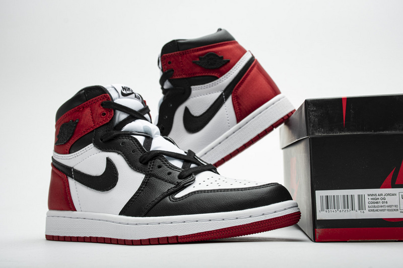 Jordan 1 Retro High Satin Black Toe (W) (Top Quality)