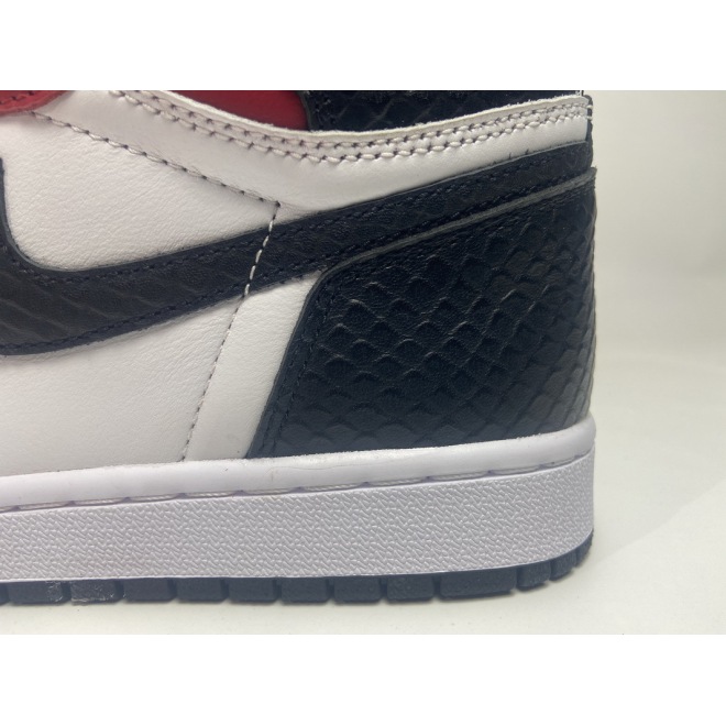Jordan 1 Retro High Satin Snake Chicago (W) (Mid Quality)