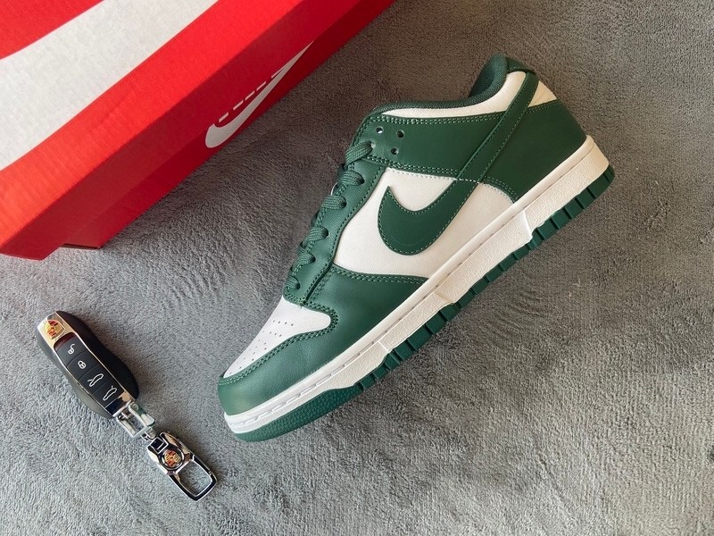 Nike Dunk Low Michigan State (Mid Quality)