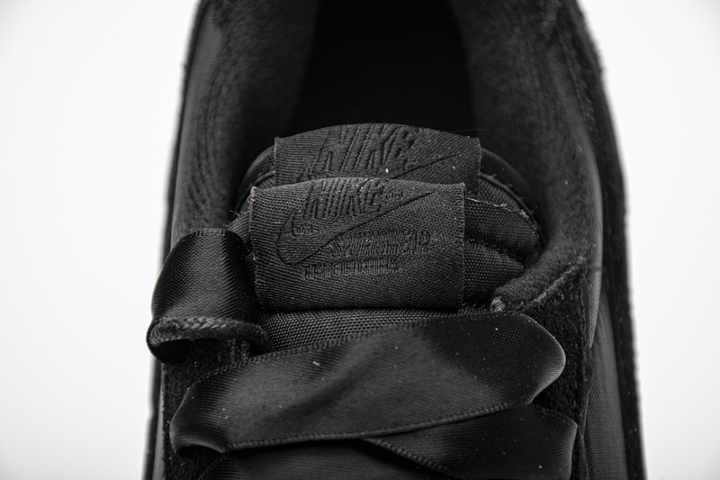 Nike LD Waffle sacai Black Nylon