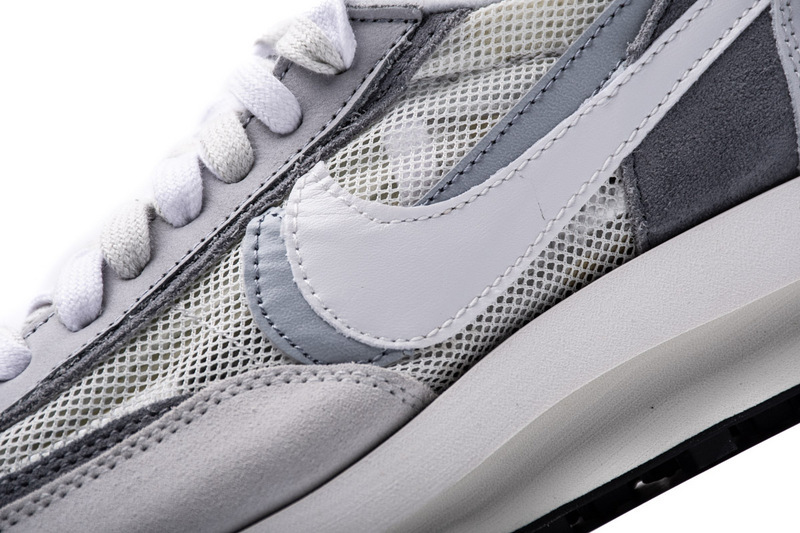 Nike LD Waffle sacai Summit White