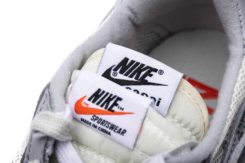 Nike LD Waffle sacai Summit White