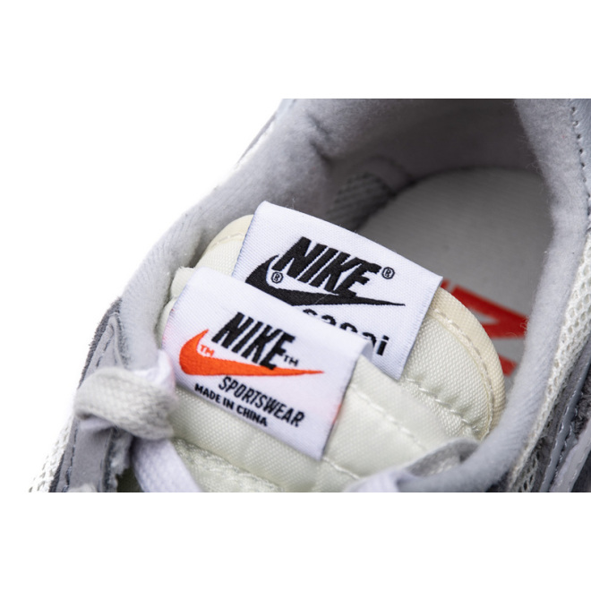Nike LD Waffle sacai Summit White