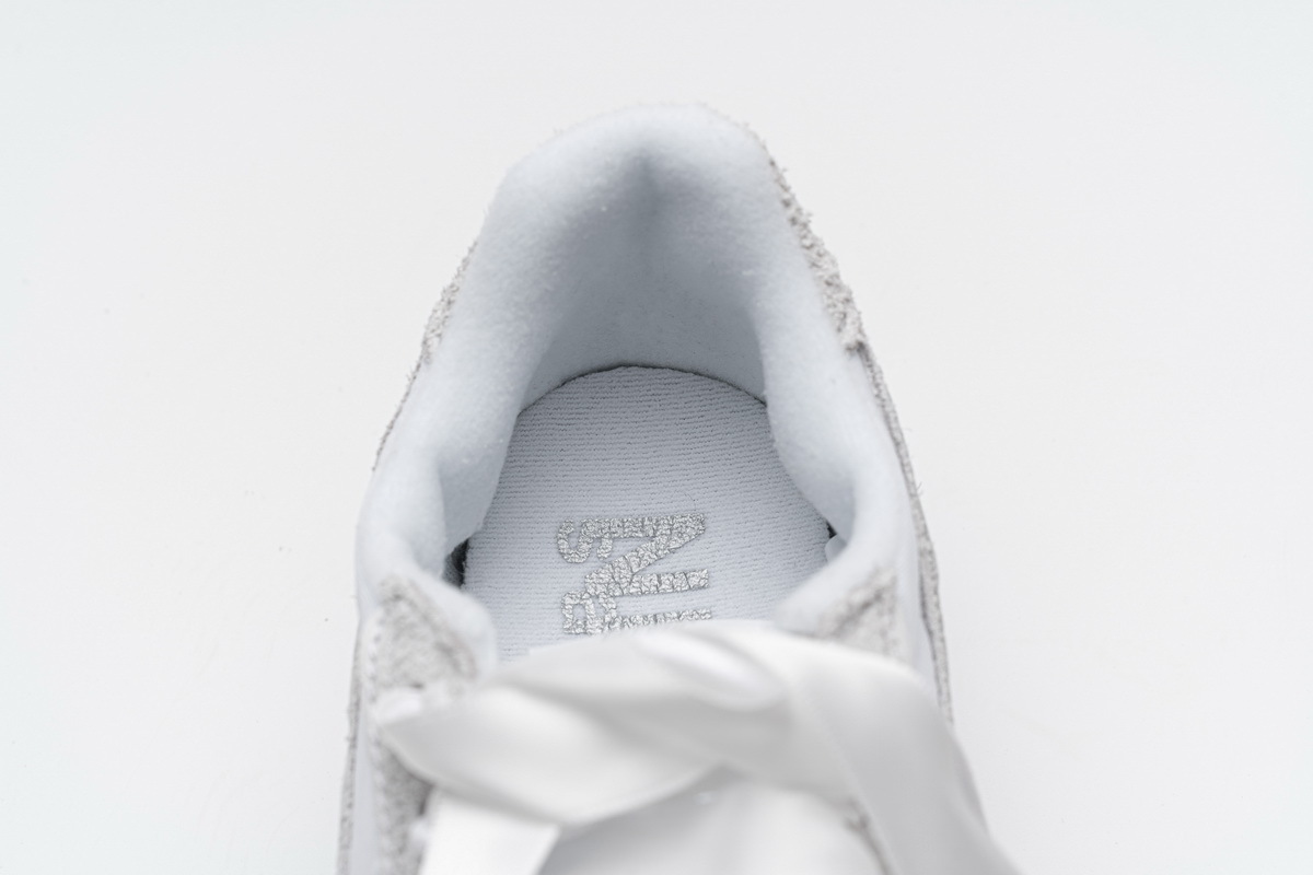 Nike LD Waffle sacai White Nylon