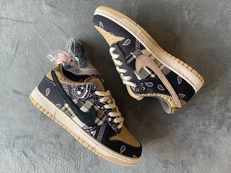 Nike SB Dunk Low Travis Scott (Special Box) (Mid Quality)