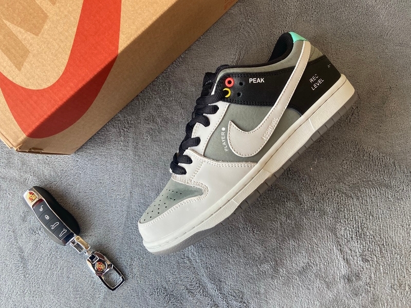 Nike SB Dunk Low VX1000 (Mid Quality)