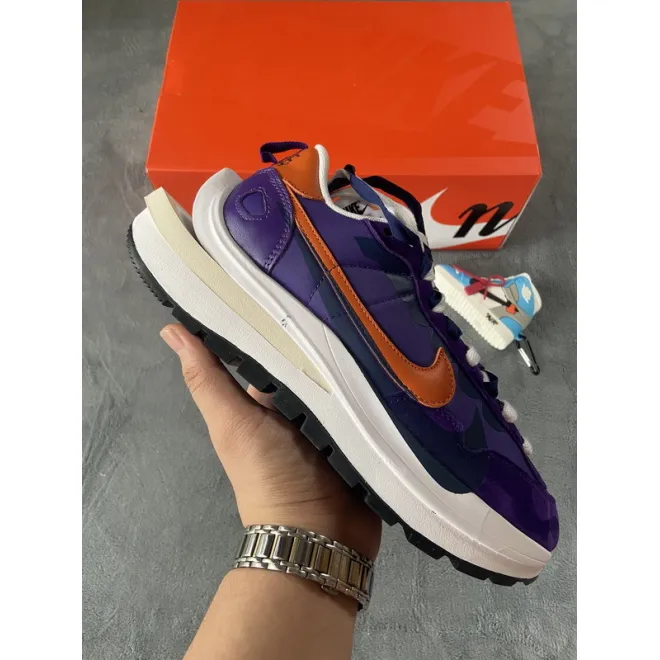 Nike Vaporwaffle sacai Dark Iris