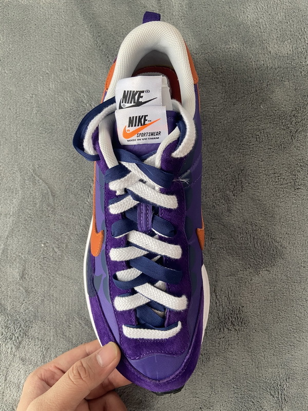 Nike Vaporwaffle sacai Dark Iris