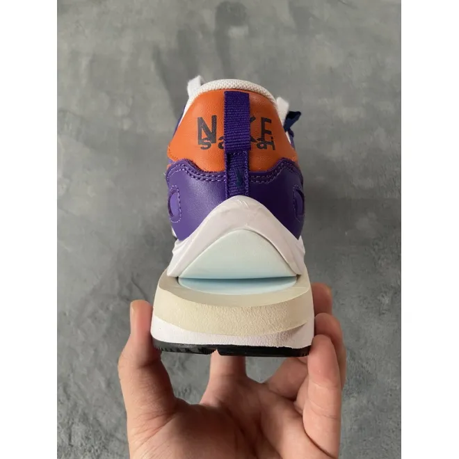 Nike Vaporwaffle sacai Dark Iris