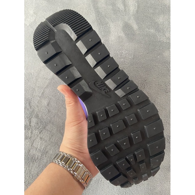 Nike Vaporwaffle sacai Dark Iris