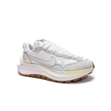 Nike Vaporwaffle sacai Sail Gum