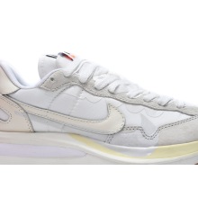 Nike Vaporwaffle sacai Sail Gum