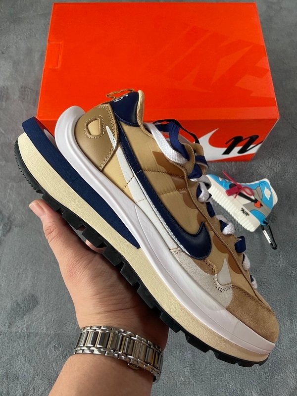 Nike Vaporwaffle sacai Sesame Blue Void