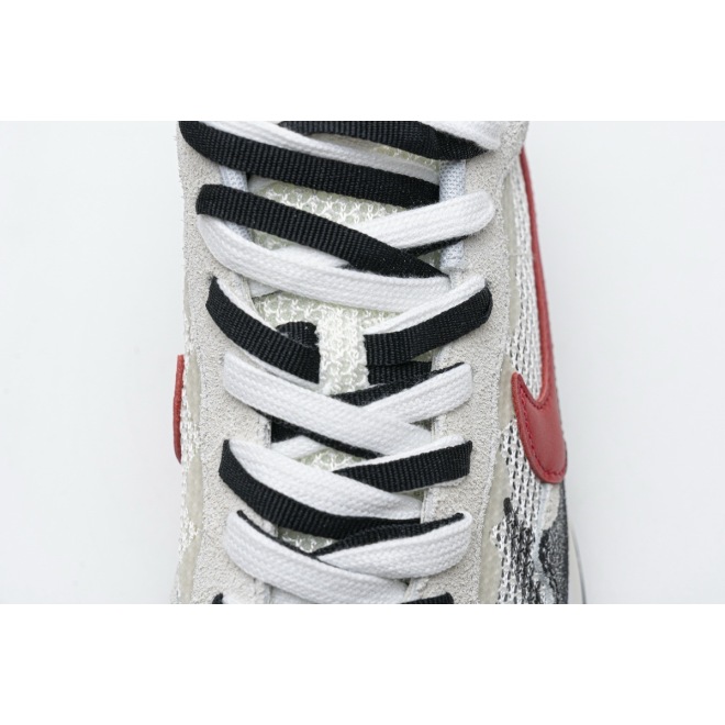 Nike Vaporwaffle sacai Sport Fuchsia Game Royal