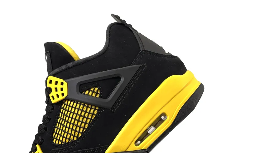 Jordan 4 Retro Thunder (2023)