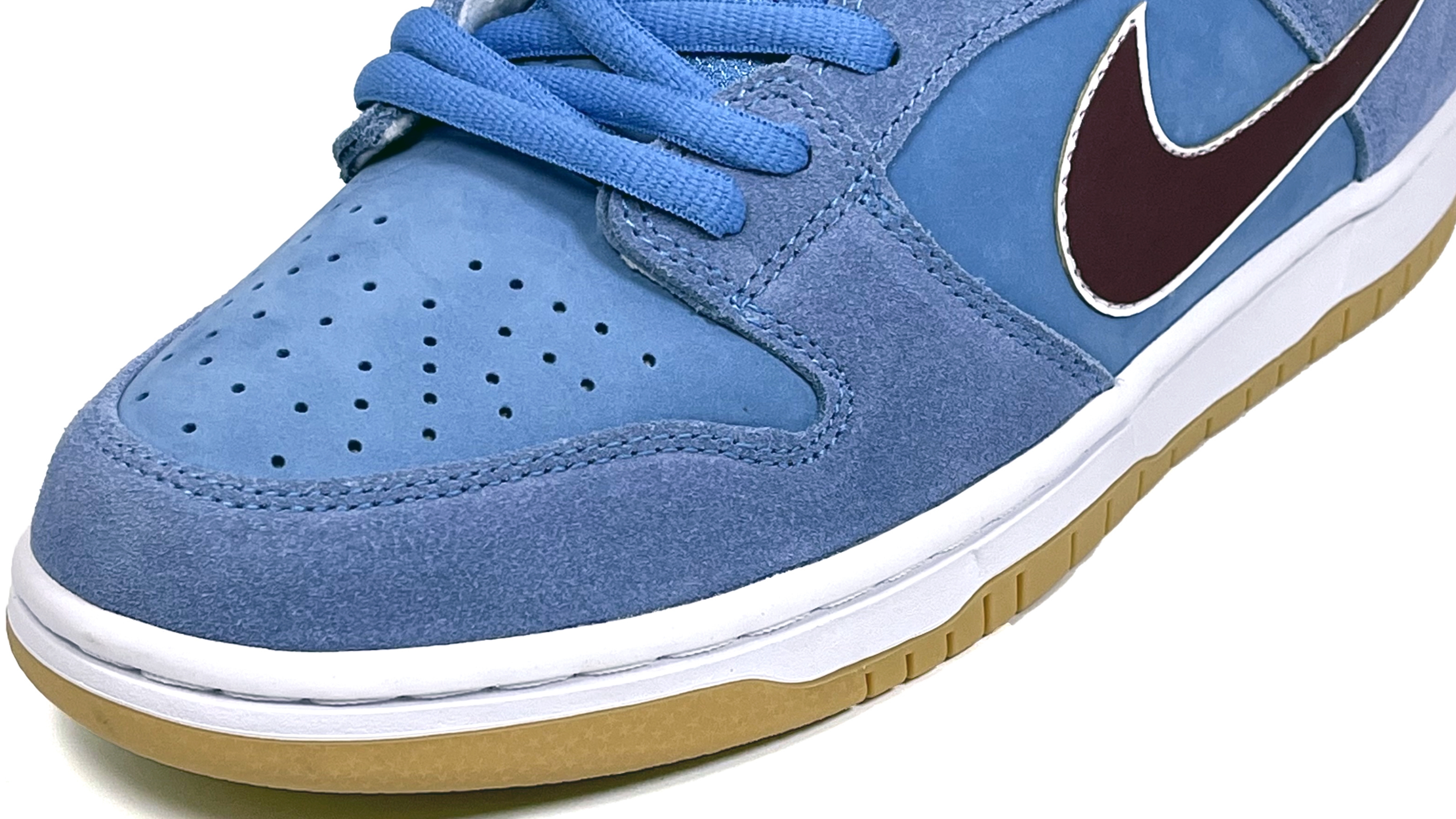 Nike SB Dunk Low Philadelphia Phillies