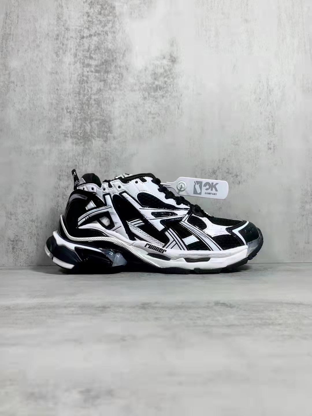 Replica Balenciaga Runner Black White