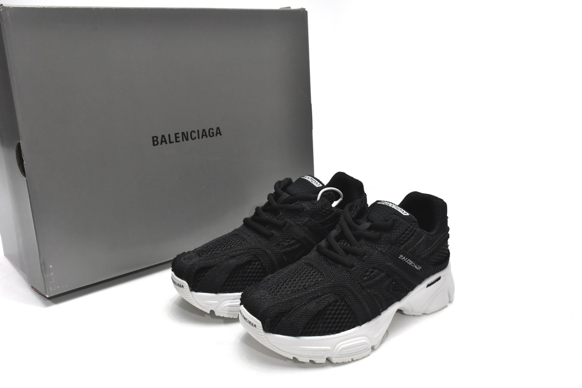 Replica Balenciaga Phantom Sneaker Black White,679339 W2E96 1090